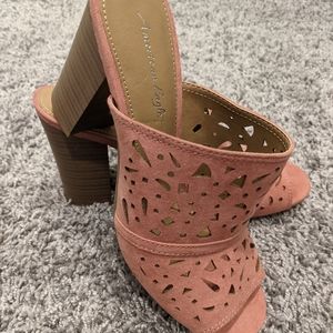 American Eagle Chunky Heel Peep Toe sz 7.5